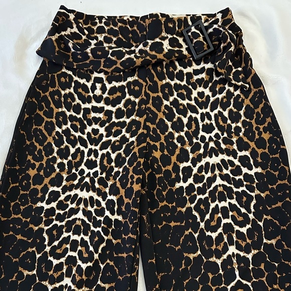 Joseph Ribkoff Leopard Print Wide-leg pant - Picture 3 of 6